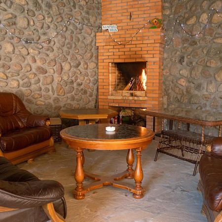 Guest House Oxygen Kazbegi Ngoại thất bức ảnh