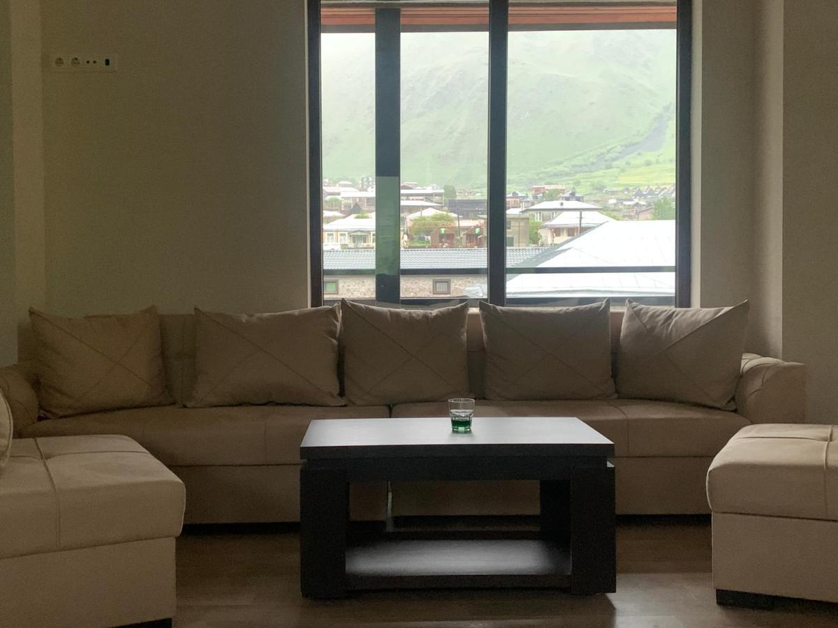 Guest House Oxygen Kazbegi Ngoại thất bức ảnh