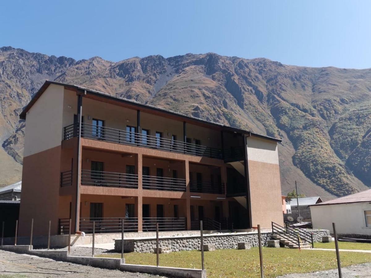 Guest House Oxygen Kazbegi Ngoại thất bức ảnh